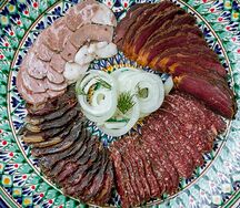 Мясные деликатесы