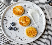 Сырники со сметаной