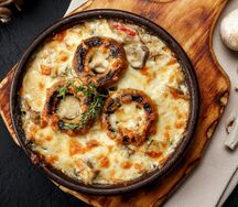Грибной сбор, запеченный под сыром моцарелла