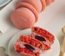 Макаронс Клубничные