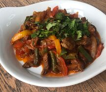 Телятина с овощами по-домашнему