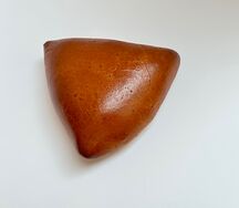 Пирожок с яблоком