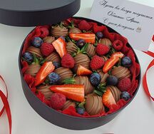 Черная круглая коробка