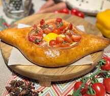 Хачапури с помидорами