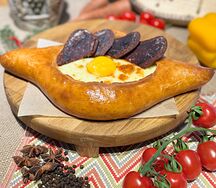 Хачапури с бастурмой