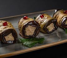 Рулеты из баклажанов с ореховой начинкой