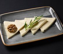 Молочный сулугуни