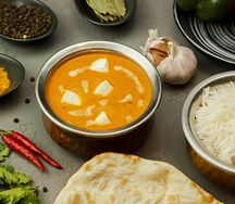 Панир махни