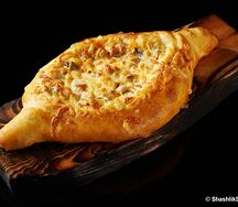 Хачапури с куриным филе и грибами по- Грузински