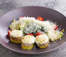 Теплый салат с курицей