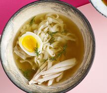 Куриный суп с домашней лапшой