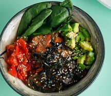 Поке с форелью