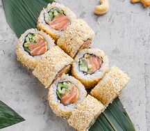 Острый ролл с креветкой