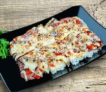 Суши-пицца с ветчиной