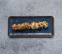 Ролл с тунцом и лососем