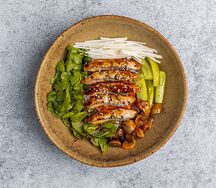 Поке с угрем и крем-чили