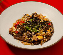 Жареный рис с говядиной