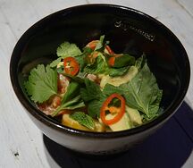 Авокадо с томатами кимчхи