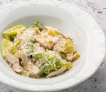 Салат Цезарь антико