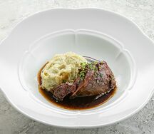 Говяжьи щёчки с трюфельным пюре