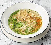 Куриный суп с домашней пастой