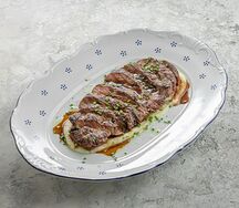 Тальята из говядины с кремом из пастернака