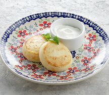 Сырники со сметаной