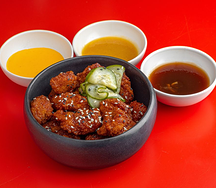 Куриные байтсы с тремя соусами