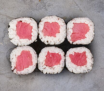 Ролл с тунцом