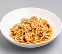 Паста с креветками и томатами