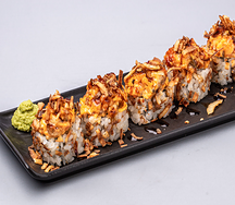 Запеченный ролл с угрем и луком фри