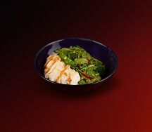 Зелёный салат с авокадо и курицей