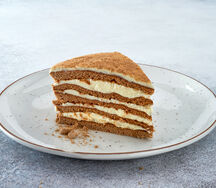 Пирожное Медовик