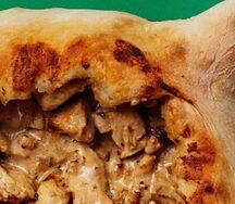 Лодочка с курицей и грибами