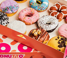 Набор из двенадцати пончиков ассорти