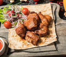 Шашлык из cвинoй шейки