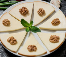 Сыр Сулгуни копченый