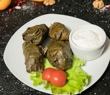 Долма с винoградными листьями