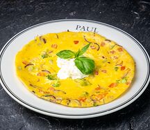 Запечённый омлет с овощами и страчателлой