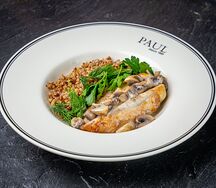 Куриная грудка с гречкой