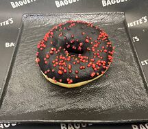 Донат с начинкой со вкусом Coca-Cola