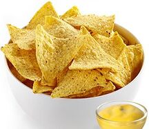 Начос с сырным соусом