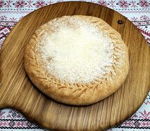 Пирог со свежими яблоками и корицей маленький