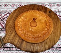 Пирог с тыквой и изюмом