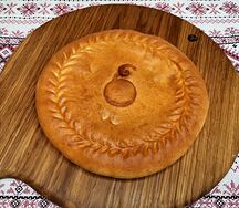 Пирог с тыквой и изюмом