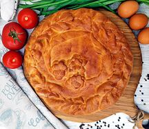 Пирог с зеленым луком и яйцом