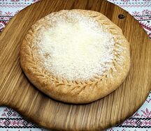 Пирог со свежими яблоками и корицей большой