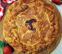 Пирог c клубникой