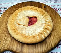 Пирог Клубника со сливками маленький