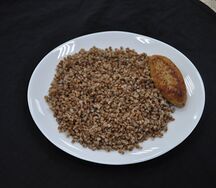 Гречка с котлетой из говядины